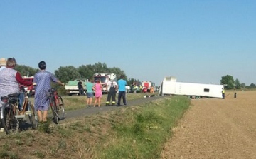 Őrizetbe vették a halálos buszbalesetet okozó sofőrt