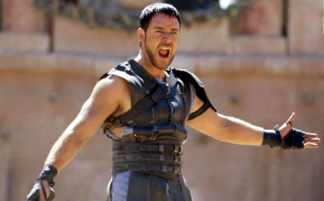 Szép összegért kelt el Russell Crowe Gladiátor-páncélja