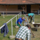 Nézőtéri ülőszékek elhelyezése a szanyi sporttelepen