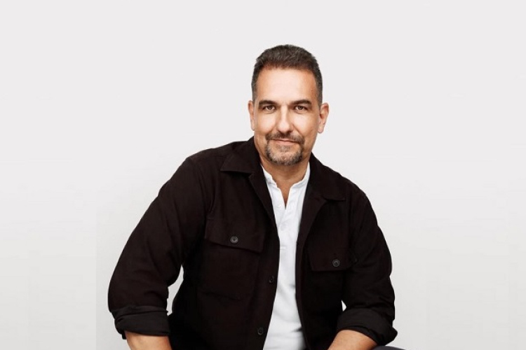 Bárki kérdezhet a képvislőjelölttől