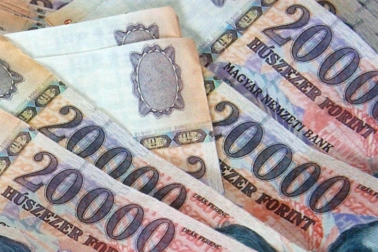 Visszamenőleg is járhat a családi adó-visszatérítés