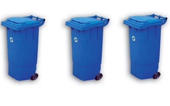 Csornán hétfőtől újra igényelhetők szelektív hulladékgyűjtő kék kukák 