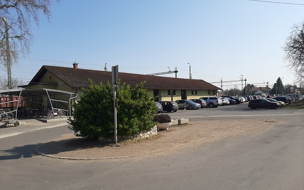 Átalakul a fertőszentmiklósi vasútállomás előtti buszforduló és parkolóterület 