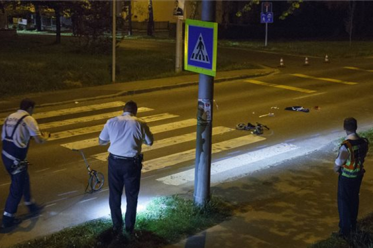Zebrán gázolt el egy négyéves gyereket és édesanyját, majd elhajtott