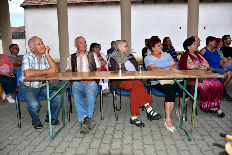 Szikra László humorista önálló műsoros estje Szanyban