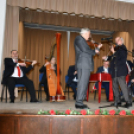 „Házhoz megy a kultúra elnevezésű” program Szanyban.