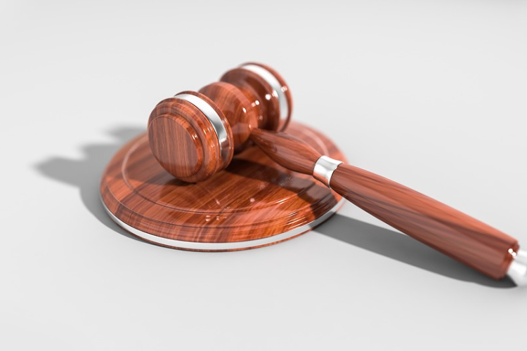 Jogerősen két év felfüggesztett az anyának, aki cukorbeteg fia halálát okozta