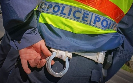 Csornán fogták el a rendőrök az unokázós csalót