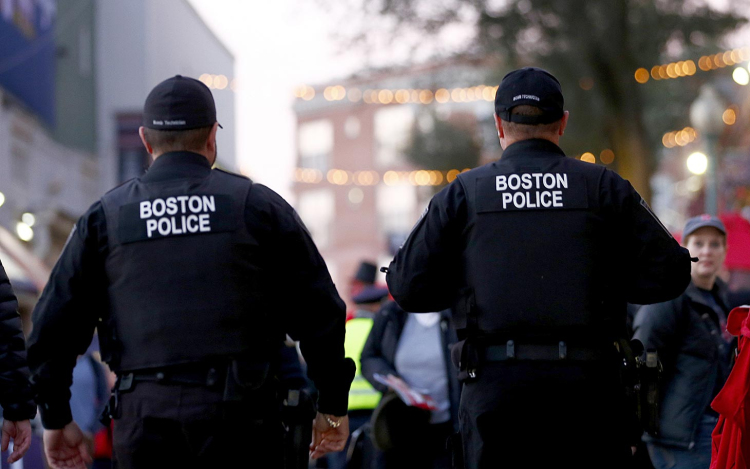 Rendőr lefejezésére készült a Bostonban agyonlőtt iszlamista