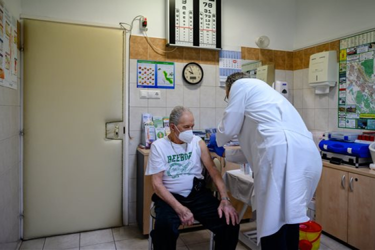 Az oltás fontosságára hívja fel a figyelmet a MOK