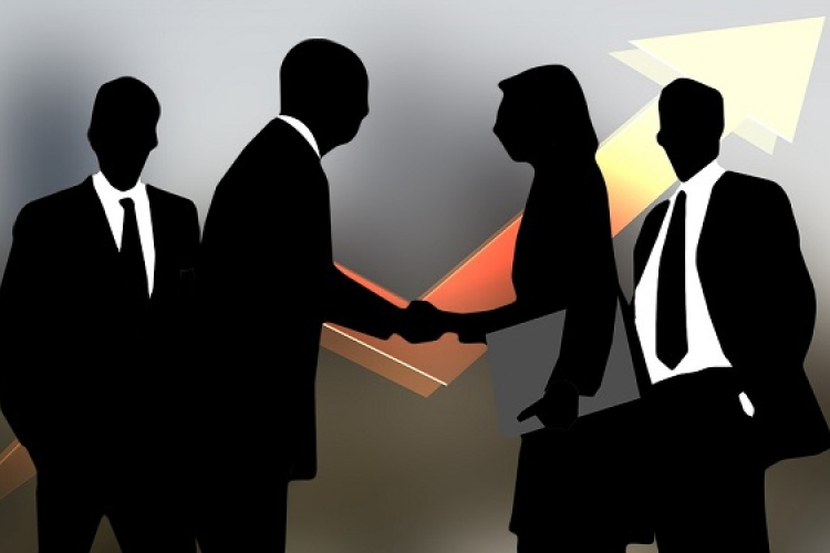 Újra meghirdette egyetemistáknak és középiskolásoknak szóló ösztöndíj pályázatát Kapuvár Önkormányzata