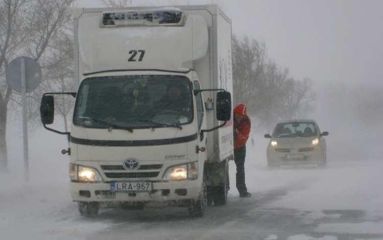 Elsőfokúra csökkentették a riasztást a Rábaközben