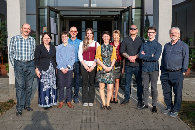 Vasárnap nyitották meg a Fertődi Fotóklub kiállítását