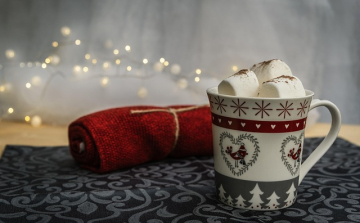 Adventi iskolai vásár Szanyban