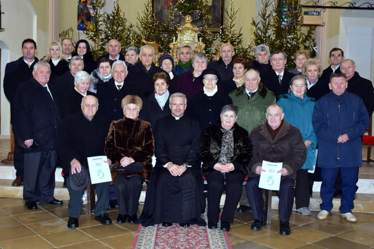 Jubiláló házaspárok ünnepi szentmiséje Szanyban