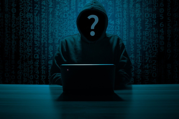Csalók webkeresős hirdetéssel tévesztik meg az egyik nagybank ügyfeleit