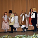 Adventi vásár Szanyban, a Szent Anna Katolikus Általános Iskola és Óvodában: