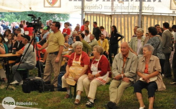 Bősárkány pályázatot írt ki a falunapi büfésátor felállítására