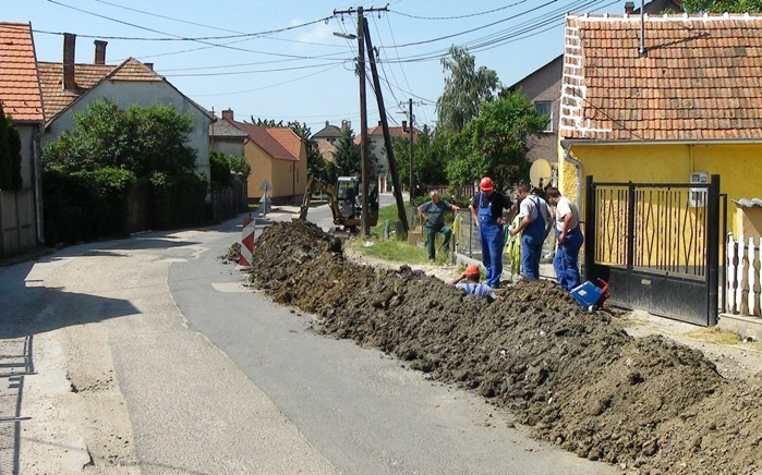 Felújítják a Vargyas utcai vízvezetéket Kapuváron