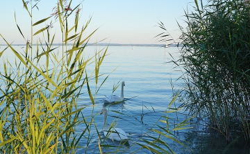 Újabb milliárdok jutnak balatoni strandfejlesztésekre