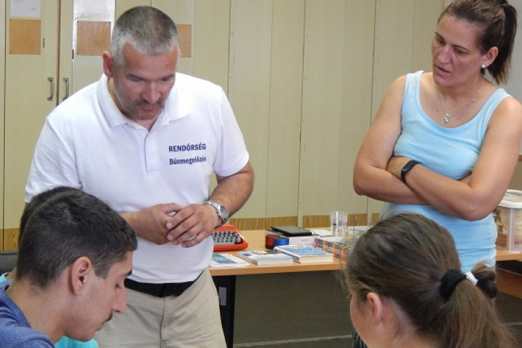 Beledben is megmentették a gyerekek Gordont