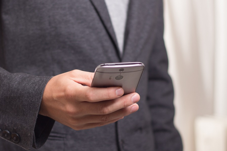 Még egy hónapig akár SMS-ben is kérhető az SZJA bevallás tervezet postázása