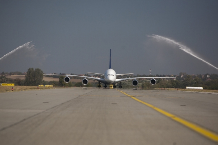 A légi utasok jogainak tiszteletben tartásáról döntött az EP