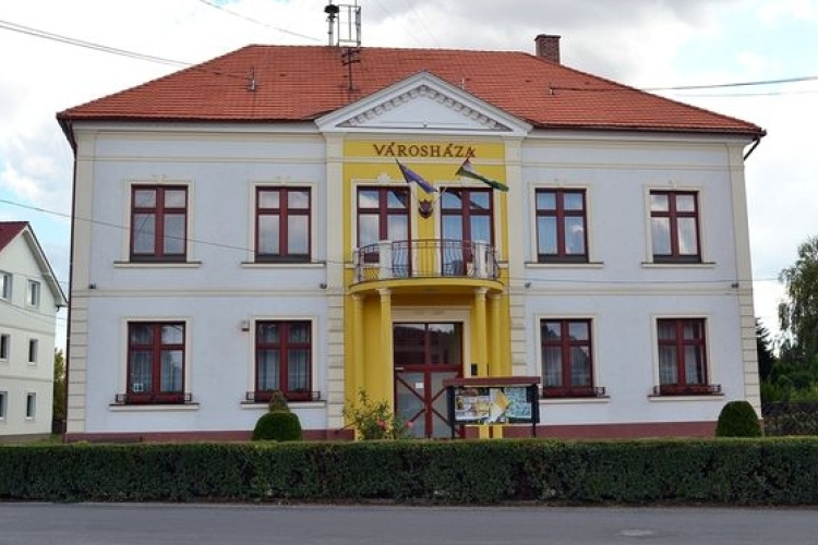Koronavírus fertőzés miatt szünetel az ügyfélfogadás Beledben az önkormányzati hivatalban