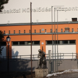 Hárman slamasztikában