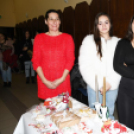 Iskolai adventi vásár a Szent Anna Katolikus Általános Iskola és Óvodában, Szanyban.