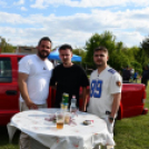 FALUNAPPAL EGYBEKÖTÖTT MAJÁLIS SZANYBAN.