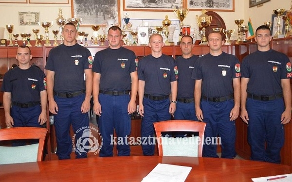 Két új tűzoltó lépett szolgálatba a kapuvári tűzoltóságon