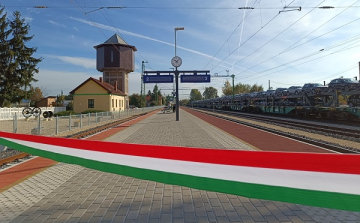 Elkészült az új szigetperon, és átépítették a vágányhálózatot Kapuváron