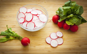 Ha jót akar az egészségének, többé ne dobja ki a retek levelét