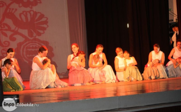 Ovis néptánc foglalkozások Csornán