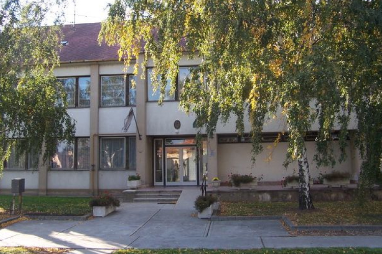 Ingatlan árverés Bősárkányban