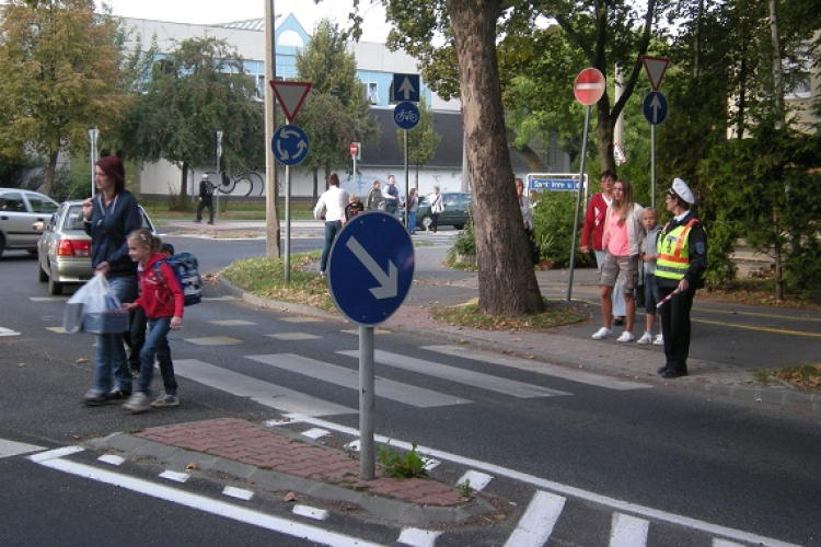 Becsengettek