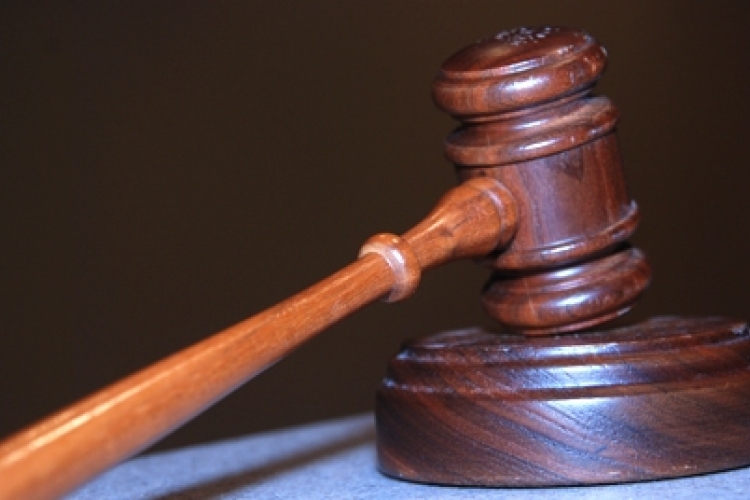 Felfüggesztett fogházbüntetésre ítéltek két nőgyógyászt Szekszárdon