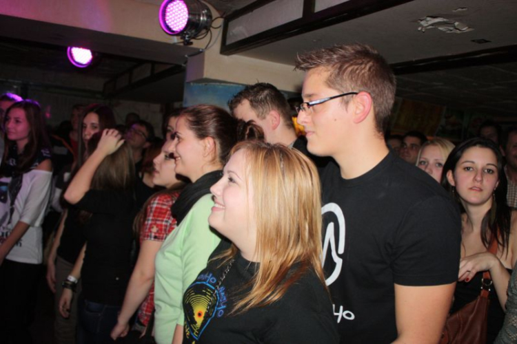 Ocho Macho koncert a Shop-Stopban
