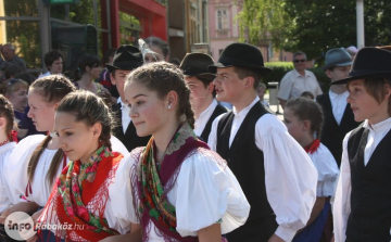 Pótbeiratkozás a kapuvári néptánciskolába