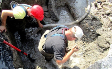 Csőtörés volt Kapuváron a Fürdő utcai lakótelepen