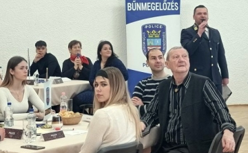 Kiber Cafe: beszélgetés egy kávé mellett az internet veszélyeiről