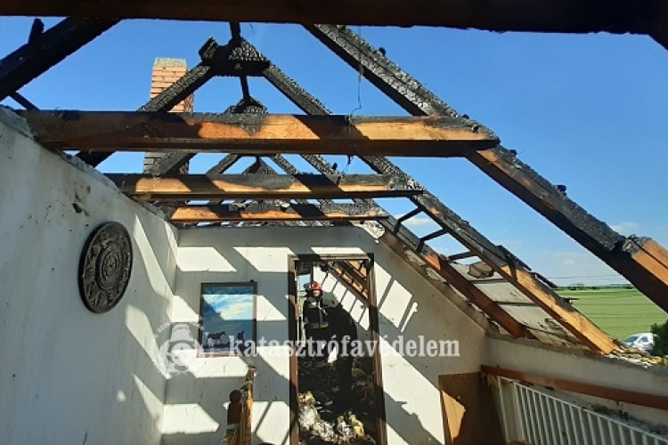 Tavaly 4 ember halt meg lakástűzben