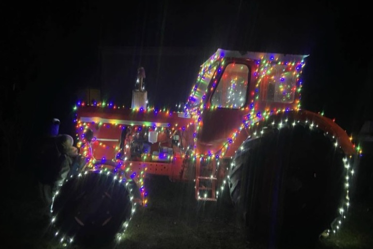 Fénytraktor felvonulást szerveznek Szilban és Csornán