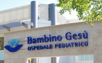 Sikkasztással vádolták meg a Vatikánban egy kórház vezetőit